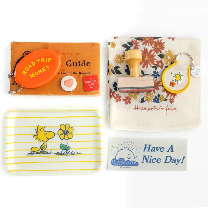 Vintage-Style Tray - Woodstock Flower