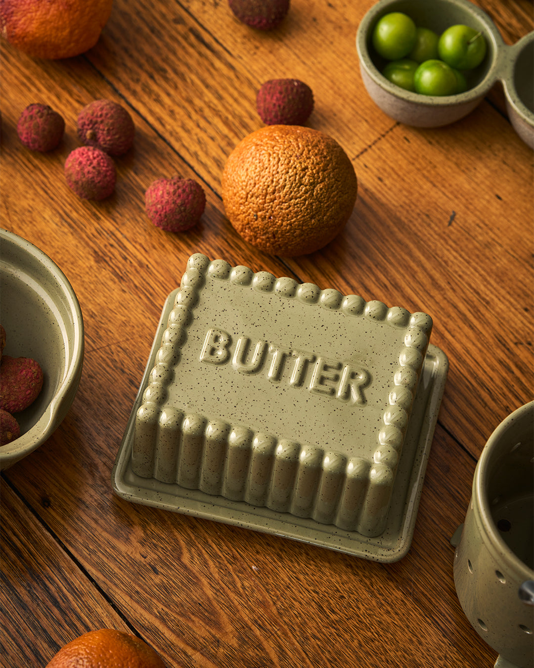 Kitchen Life Large Butter Dish  - Peppercorn