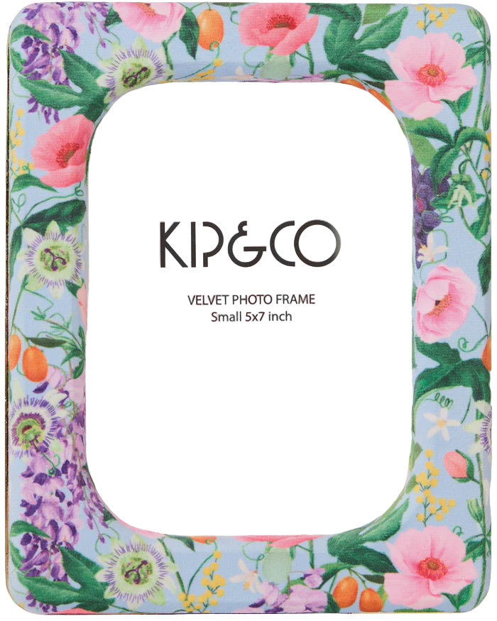 Oval Velvet Photo Frame 6 x 8" - Spring In The Air