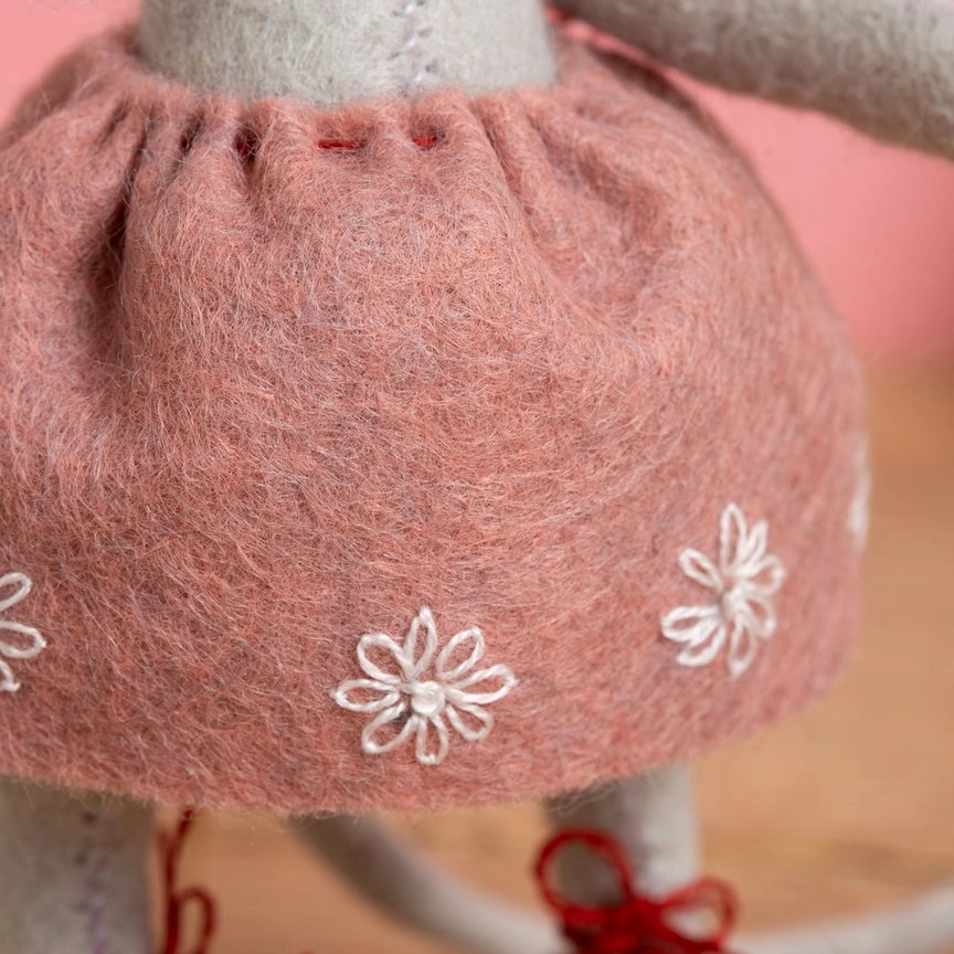 Mini Felt Craft Kit - Little Mouse The Ballet Dancer