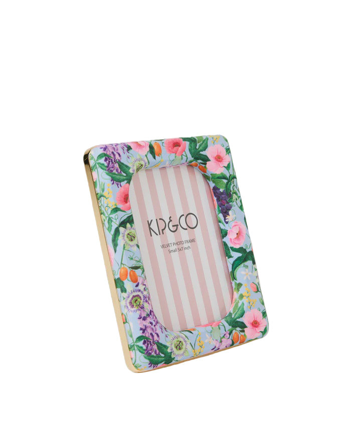 Oval Velvet Photo Frame 4 x 6" - Spring In The Air