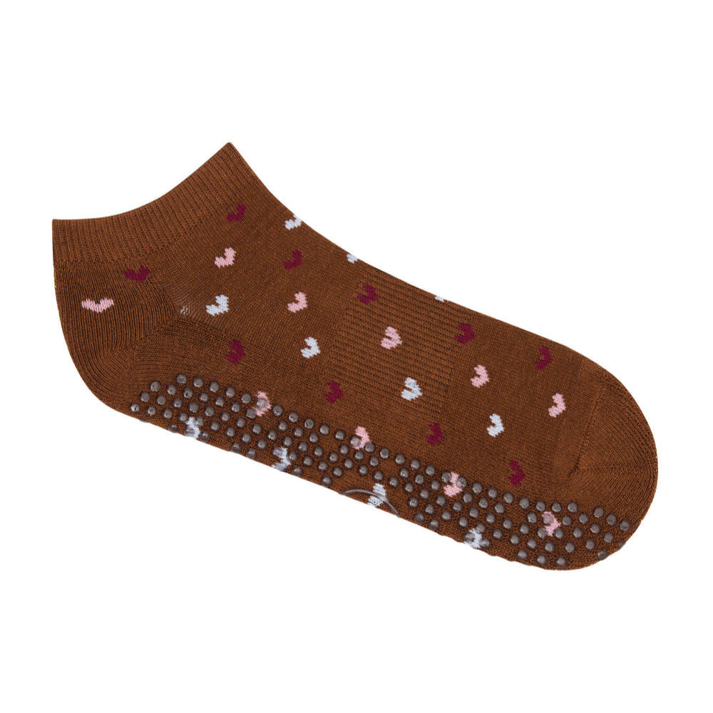 Classic Low Rise Grip Socks - Hearts Aflutter Brown