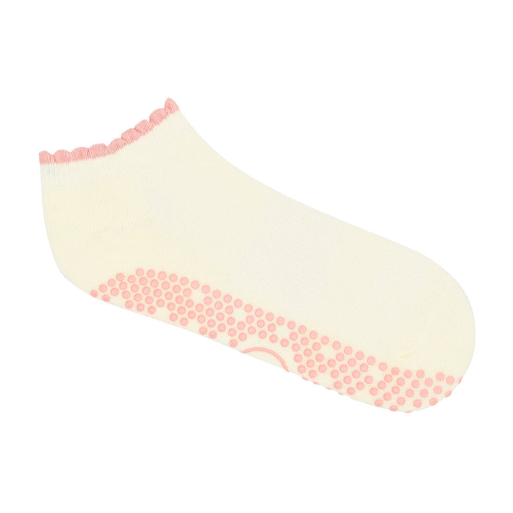 Classic Low Rise Grip Socks - Buttercream Frill