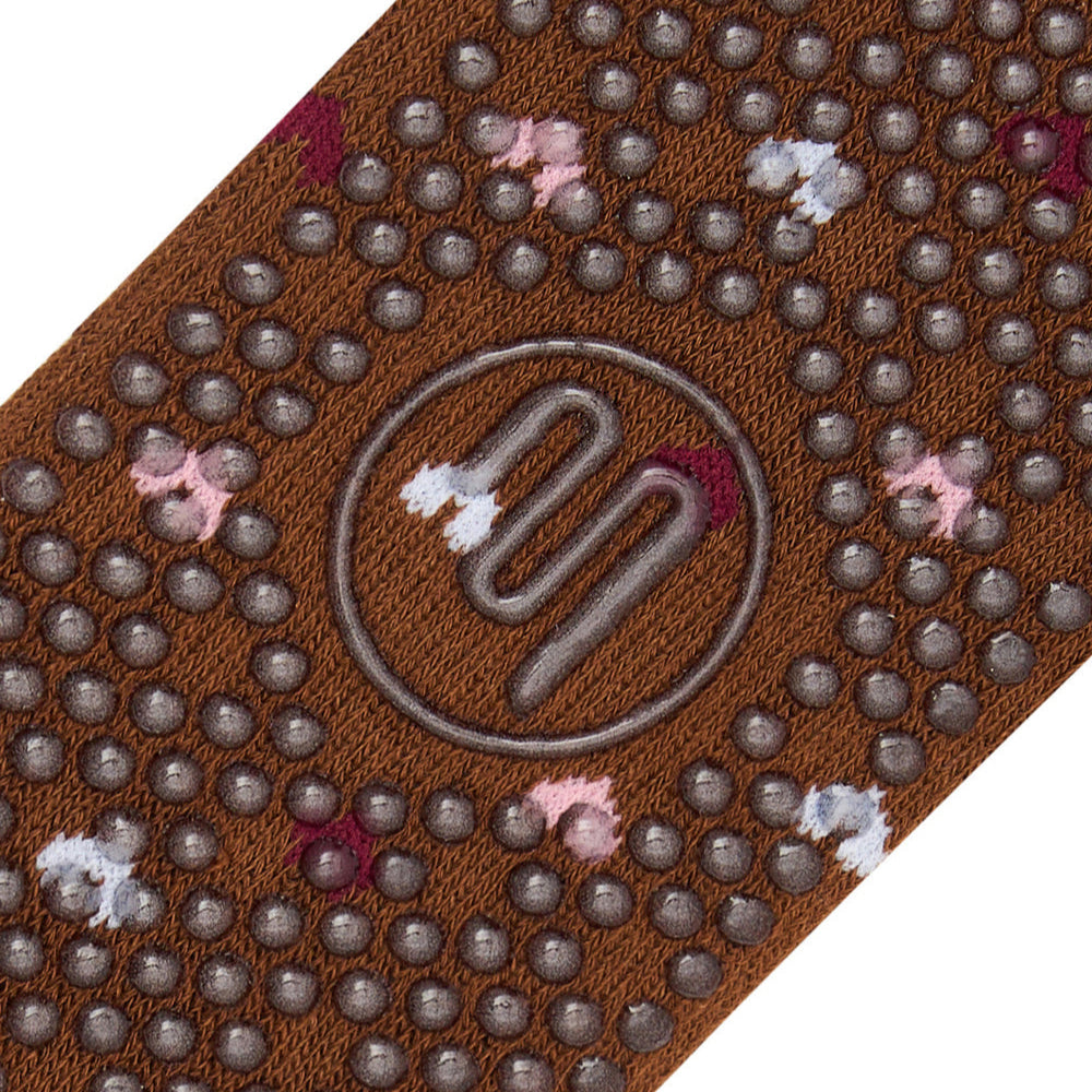 Classic Low Rise Grip Socks - Hearts Aflutter Brown
