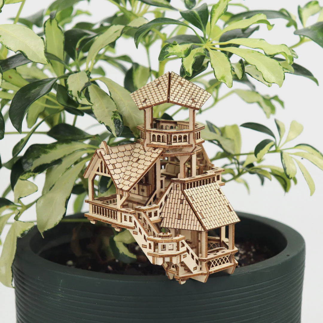 Tiny Tree House Medium - Forest Cottage