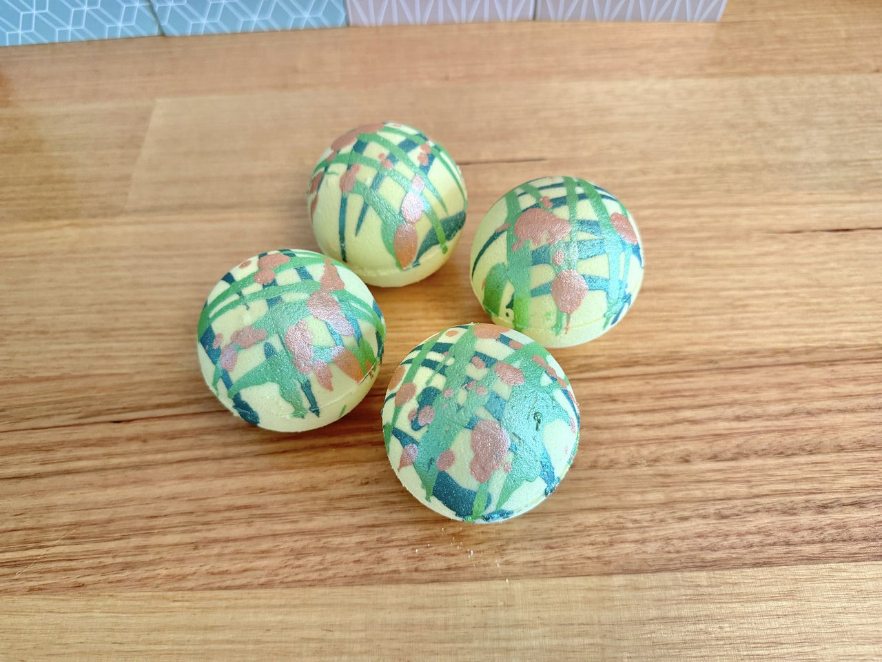 Goat Milk Bath Bomb - Pineapple Kiwi
