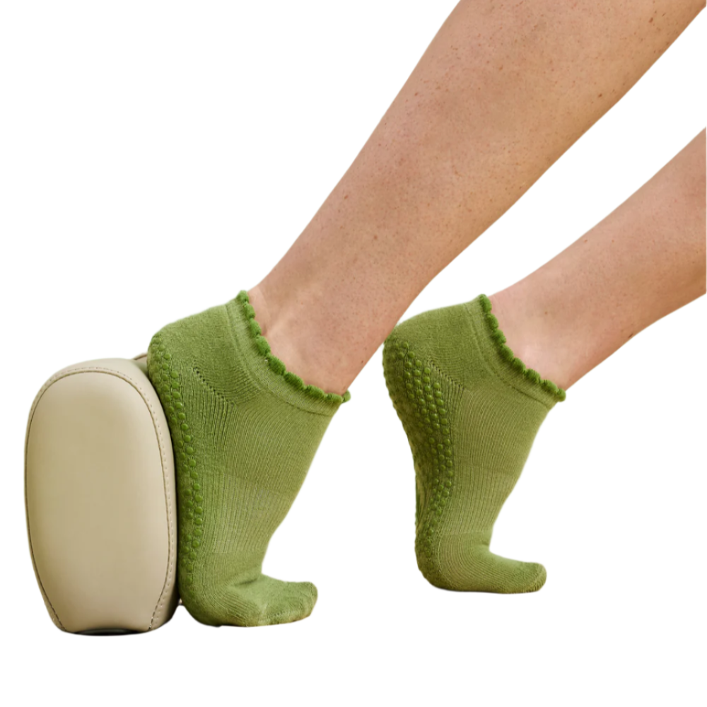 Classic Low Rise Grip Socks - Sage Frill