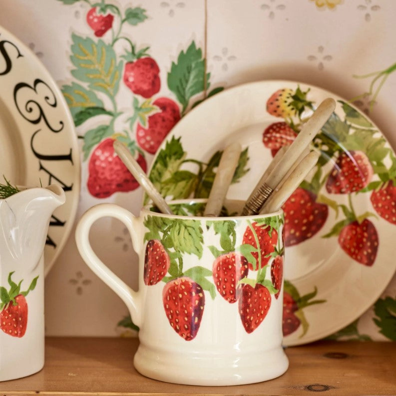 Half Pint Mug - Strawberry