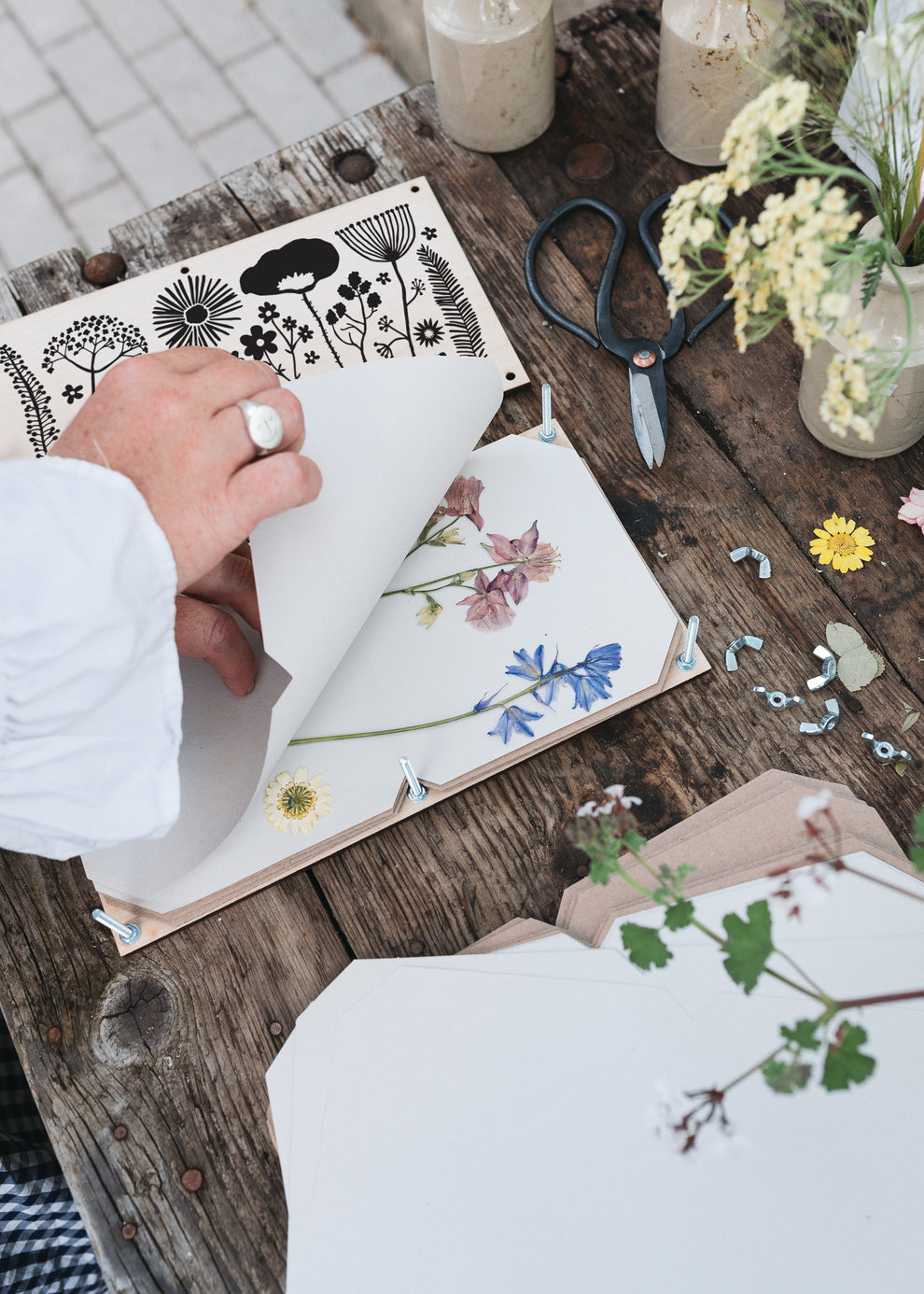 Large Flower Press - Silhouette