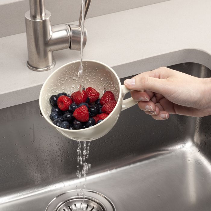 Keep It Handy Berry Colander Cream