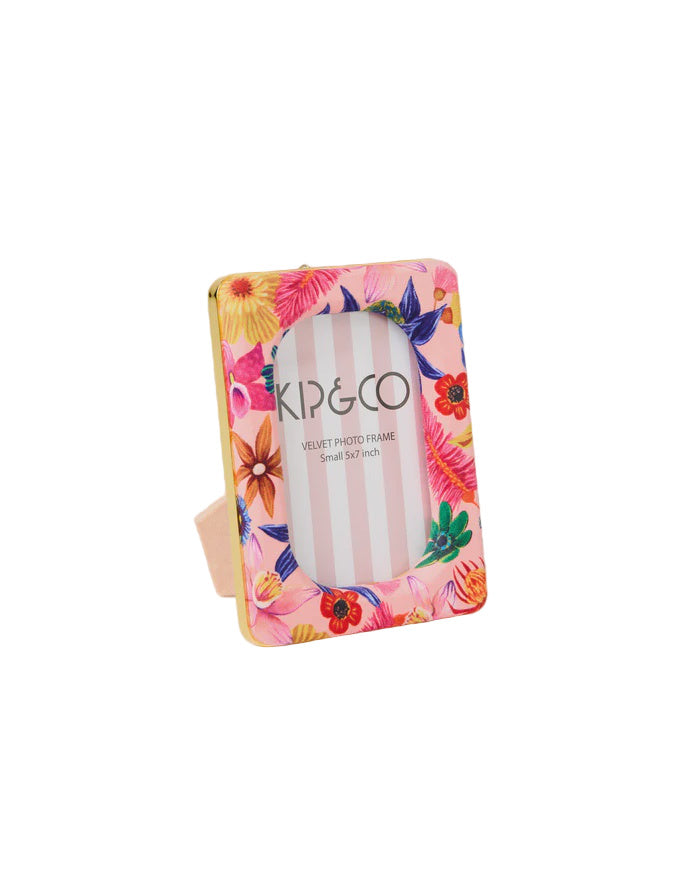Oval Velvet Photo Frame 4 x 6" - Wildflowers In Bloom