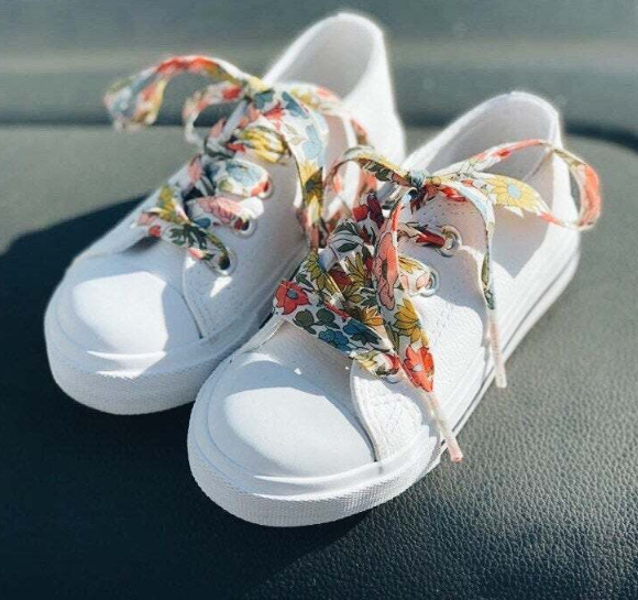 Liberty Print Shoelaces (L) - Poppy & Daisy 19A Apricot