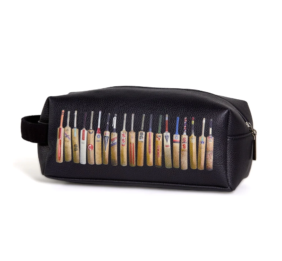 Vintage Toiletry Bag - Bat Line Up Black
