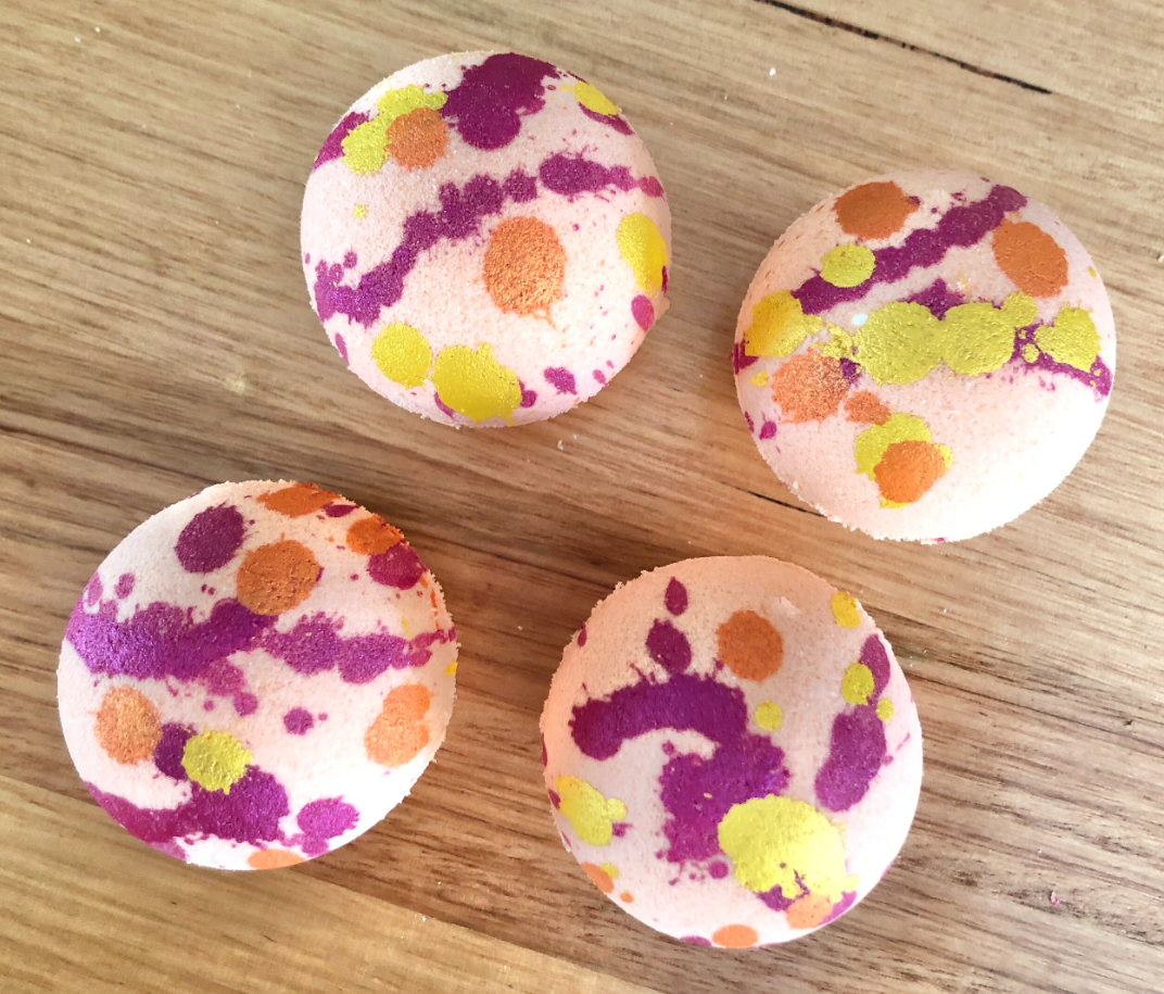 Goat Milk Bath Bomb - Heavenly Honeysuckle